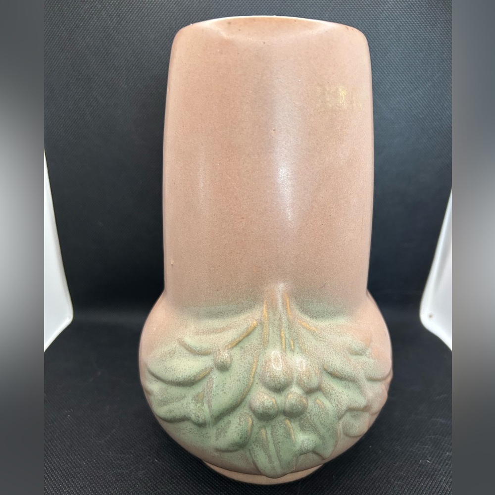 1920-30 Vintage Nelson McCoy Peach & Green Leaves & Berries Pottery Vase
